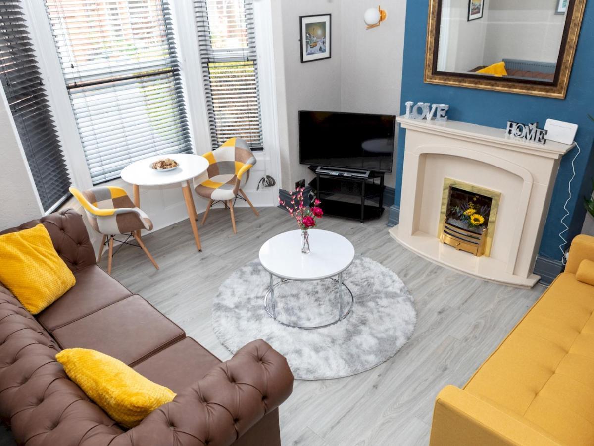 Pass The Keys Amazing, Newly Renovated 5Bedroom House Sleeps 10 Scarborough Dış mekan fotoğraf