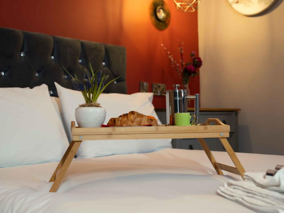 Pass The Keys Amazing, Newly Renovated 5Bedroom House Sleeps 10 Scarborough Dış mekan fotoğraf