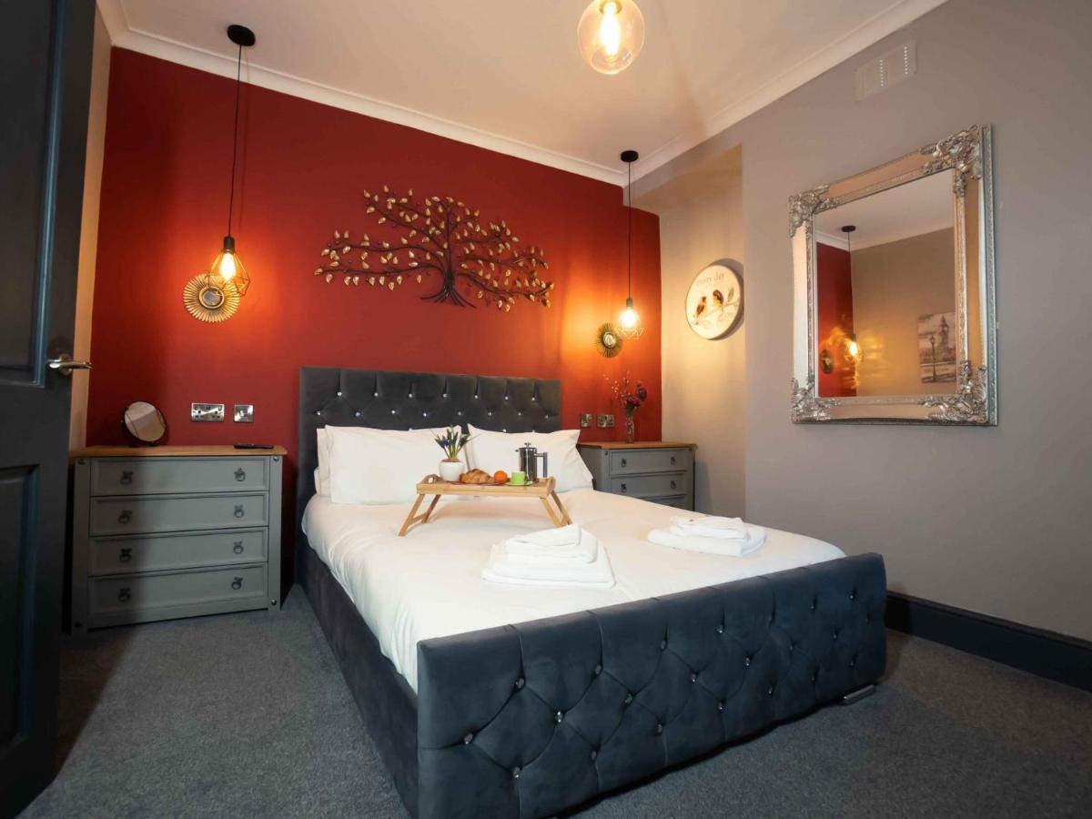 Pass The Keys Amazing, Newly Renovated 5Bedroom House Sleeps 10 Scarborough Dış mekan fotoğraf