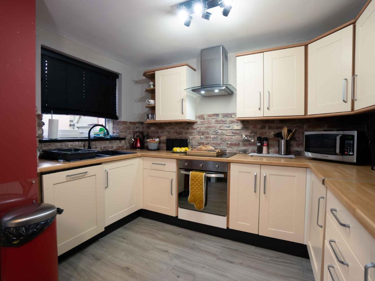 Pass The Keys Amazing, Newly Renovated 5Bedroom House Sleeps 10 Scarborough Dış mekan fotoğraf