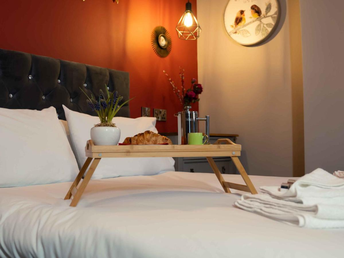 Pass The Keys Amazing, Newly Renovated 5Bedroom House Sleeps 10 Scarborough Dış mekan fotoğraf