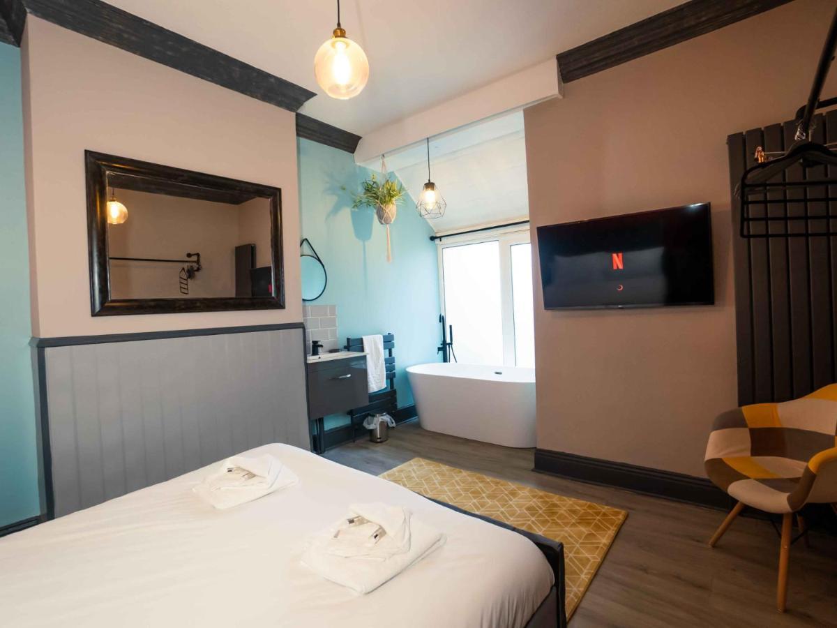 Pass The Keys Amazing, Newly Renovated 5Bedroom House Sleeps 10 Scarborough Dış mekan fotoğraf