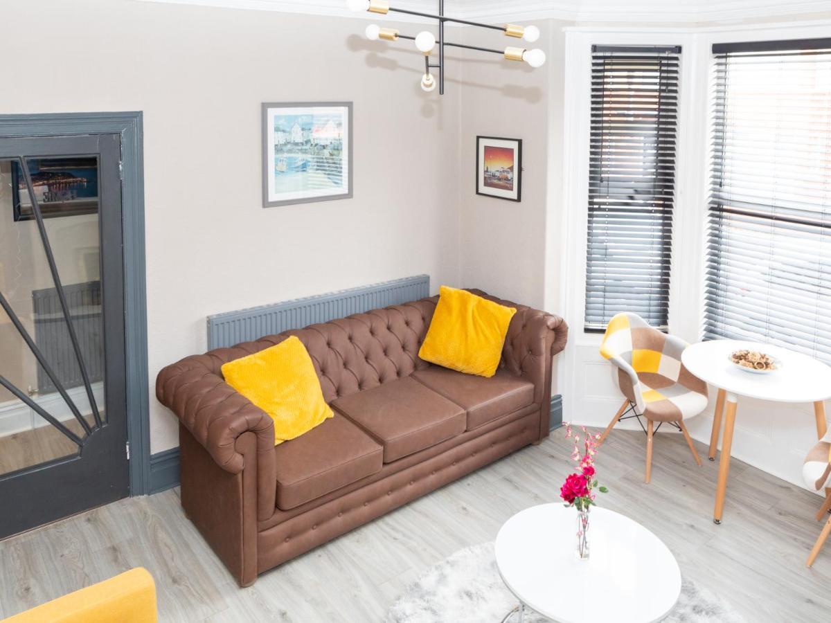 Pass The Keys Amazing, Newly Renovated 5Bedroom House Sleeps 10 Scarborough Dış mekan fotoğraf
