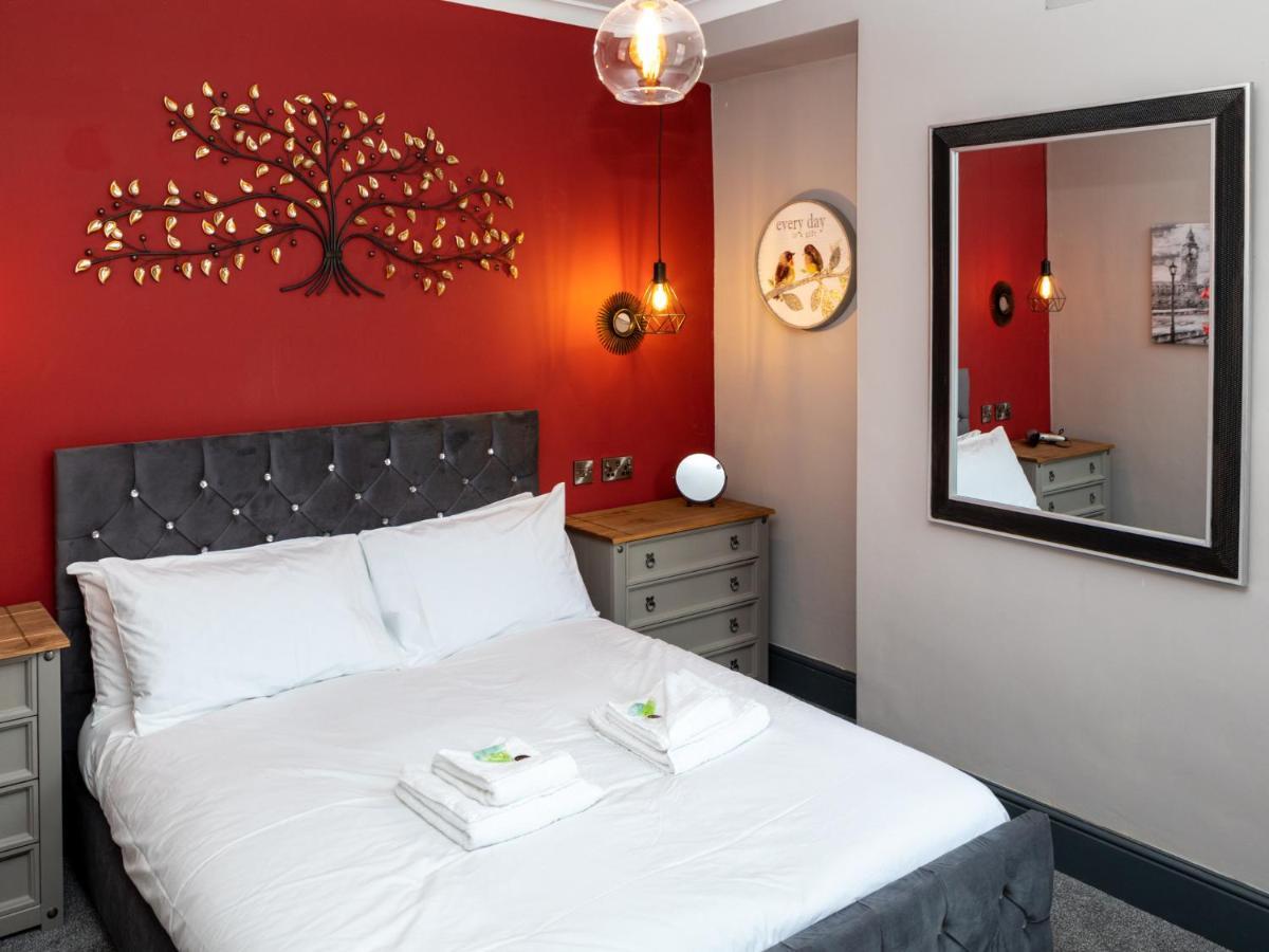 Pass The Keys Amazing, Newly Renovated 5Bedroom House Sleeps 10 Scarborough Dış mekan fotoğraf